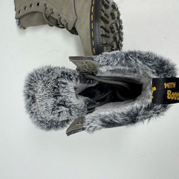 DR. MARTEN’S | NEW Serena Green Fur Lined Combat Boots Women’s Size 7 Men’s 5.5 - Picture 11 of 12